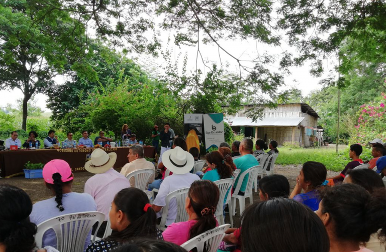 MAG entrega plantas de café en Pedro Carbo, Guayas
